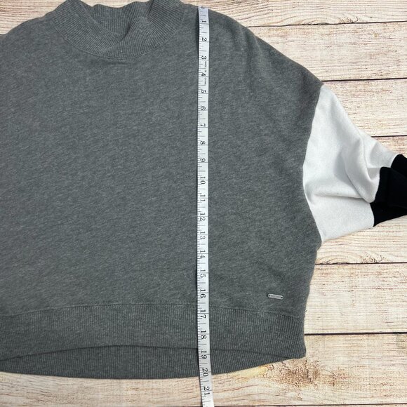 Hollister Gray Black White Colorblock Crop Sweatshirt Mock Neck Womens Small - Picture 4 of 10